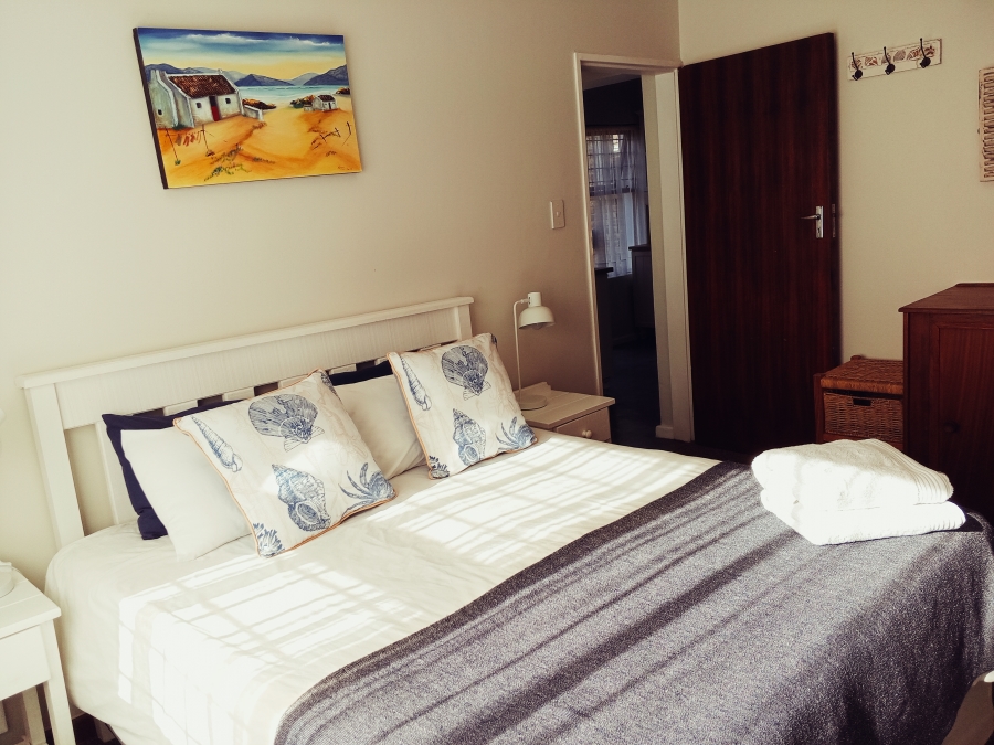 6 Bedroom Property for Sale in Bayview Western Cape